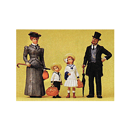 Recreation & Sports -- Family on Holiday pkg(4)