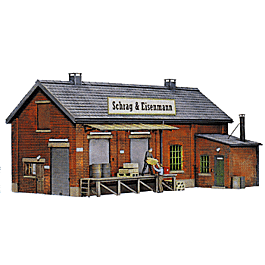 Stock House "Schrag and Eisenmann" -- With Ramp, Accessories, and 2 Figures 35 x 22 x 18.5 cm